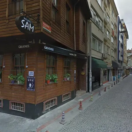 Cozy, Spacious Flat In The Center Of Kadikoy דירה איסטמבול